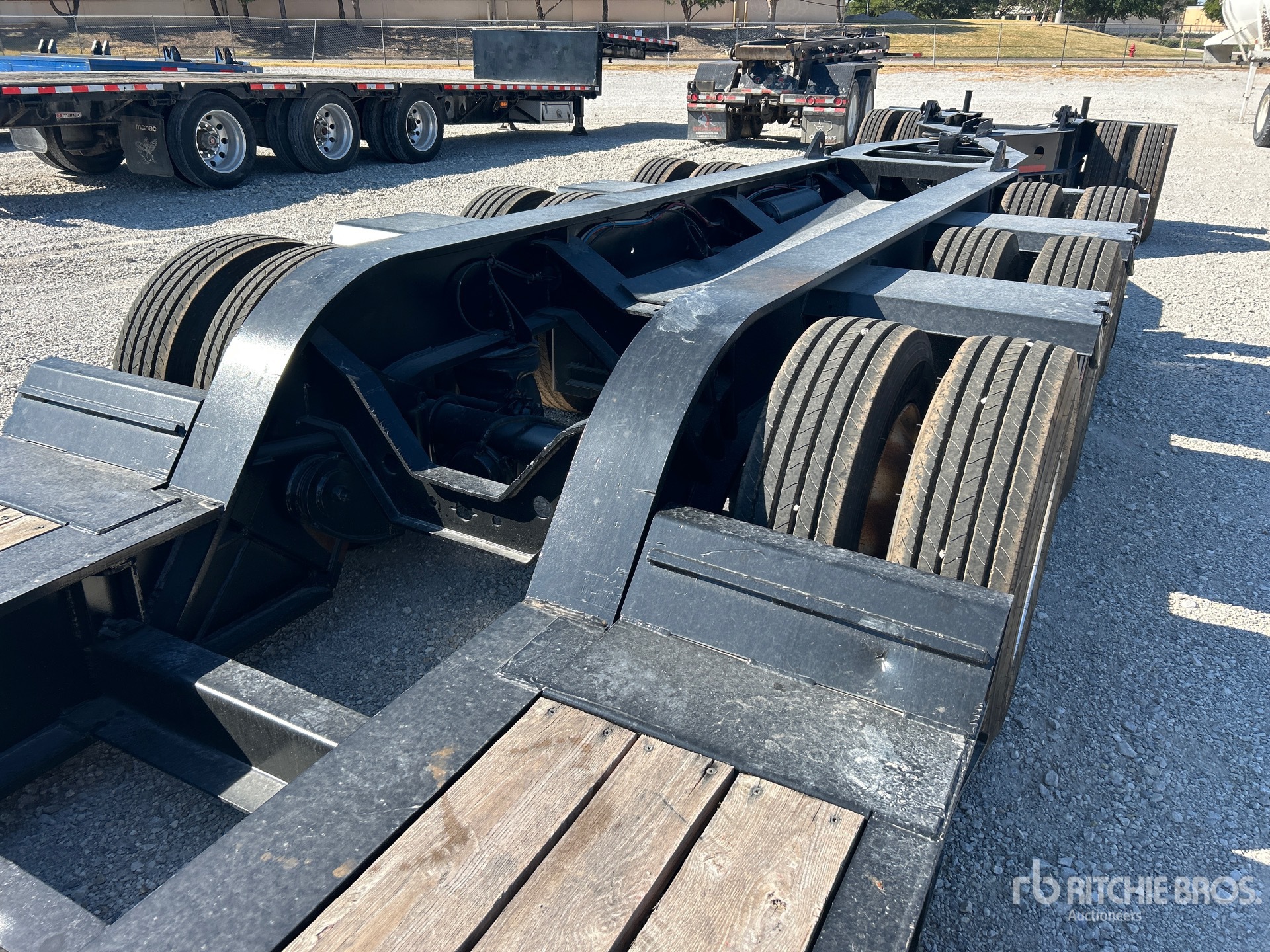2013 Fontaine Tri/A Removable Gooseneck