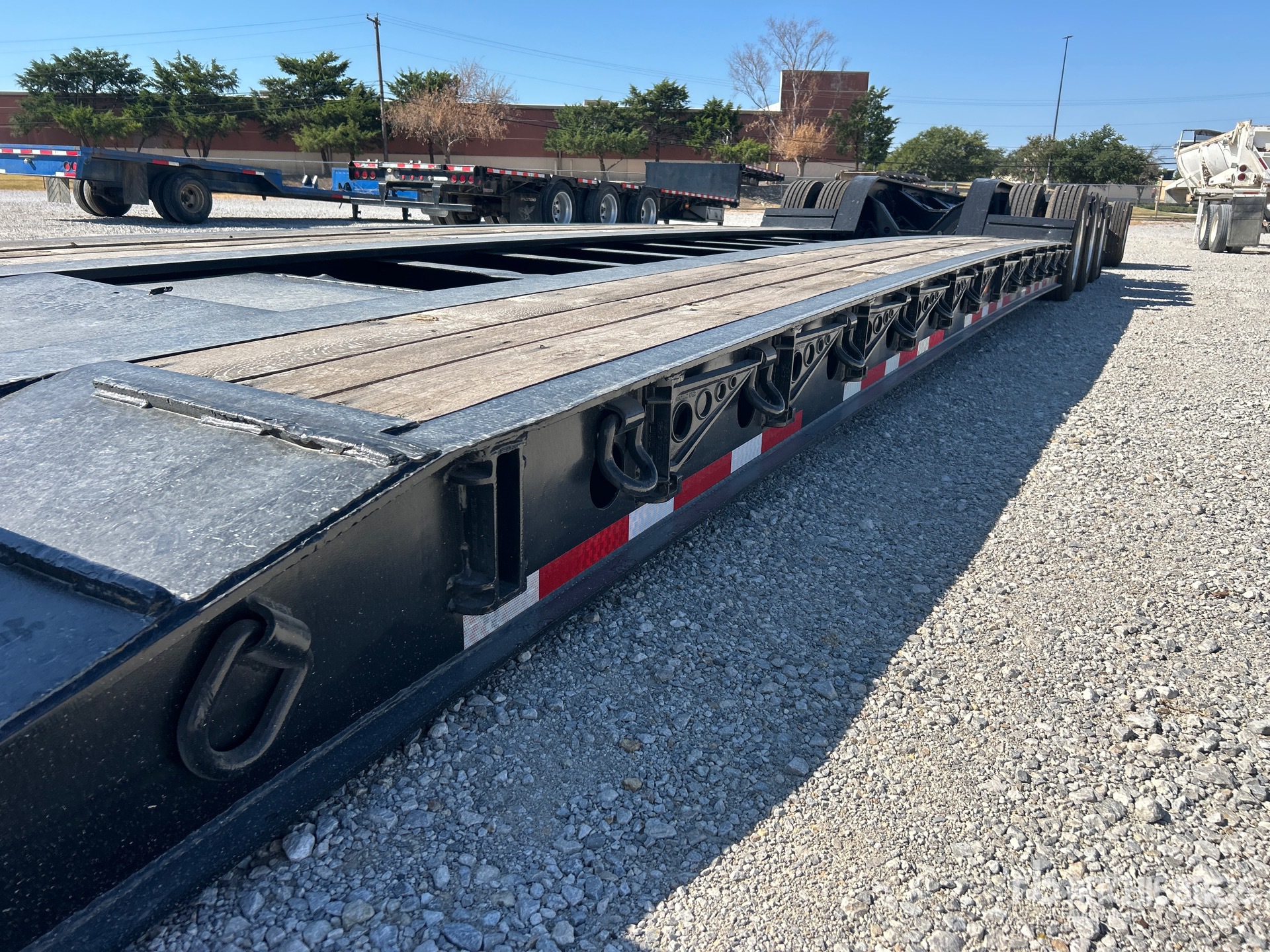 2013 Fontaine Tri/A Removable Gooseneck