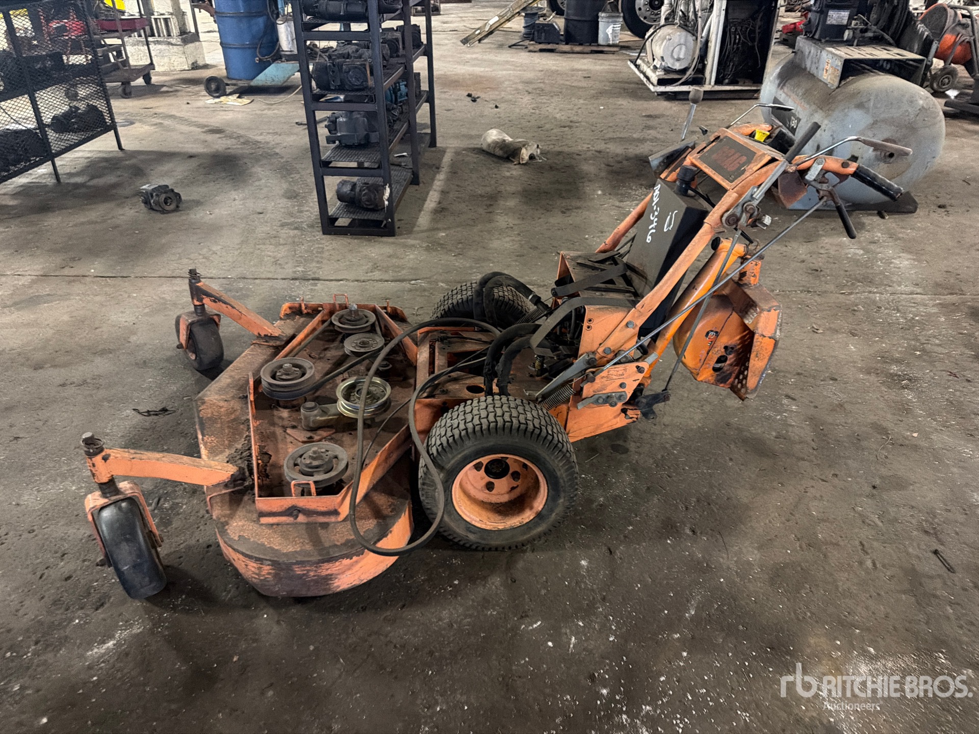 Scag 4X2 STAND-ON (INOPERABLE)