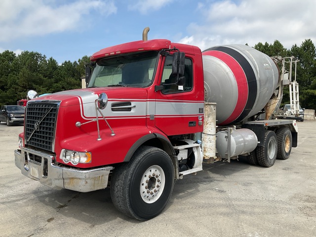 2015 Volvo VHD 6x4 Mixer Truck