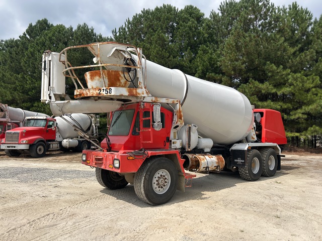2007 Oshkosh S Series 6x6 Front Discharge Mixer Truck