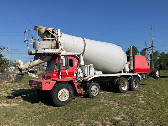 2003 Oshkosh S-2346 10x6 Front Discharge Mixer Truck 2003 Oshkosh S-2346 10x6 Front Discharge Mixer Truck