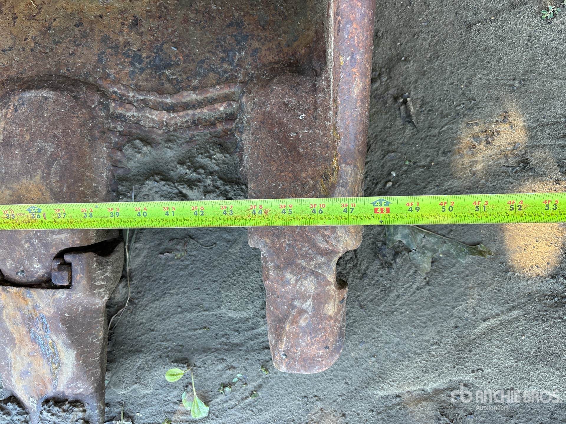 Geith 48 IN DIGGING