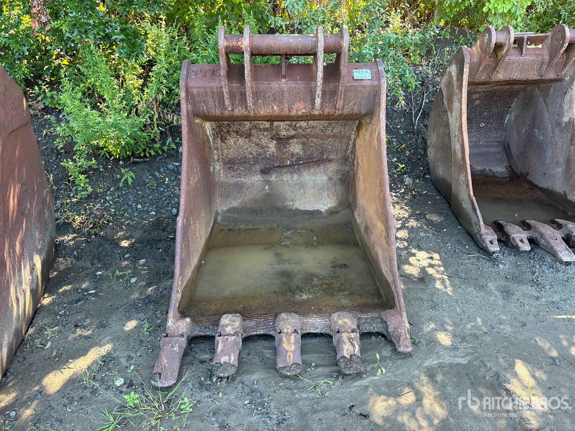 Geith 48 IN DIGGING