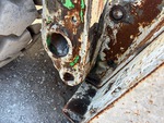 Chassis with Quick Coupler to Arms Pins