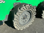 Châssis with Right Rear Tire
