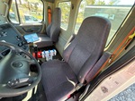 Cab with Seats/armrests