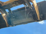 Chassis with Quick Coupler to Arms Pins