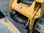 Hydraulics with Bucket Tilt Cylinders