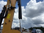 Hydraulics with Bucket Cylinder