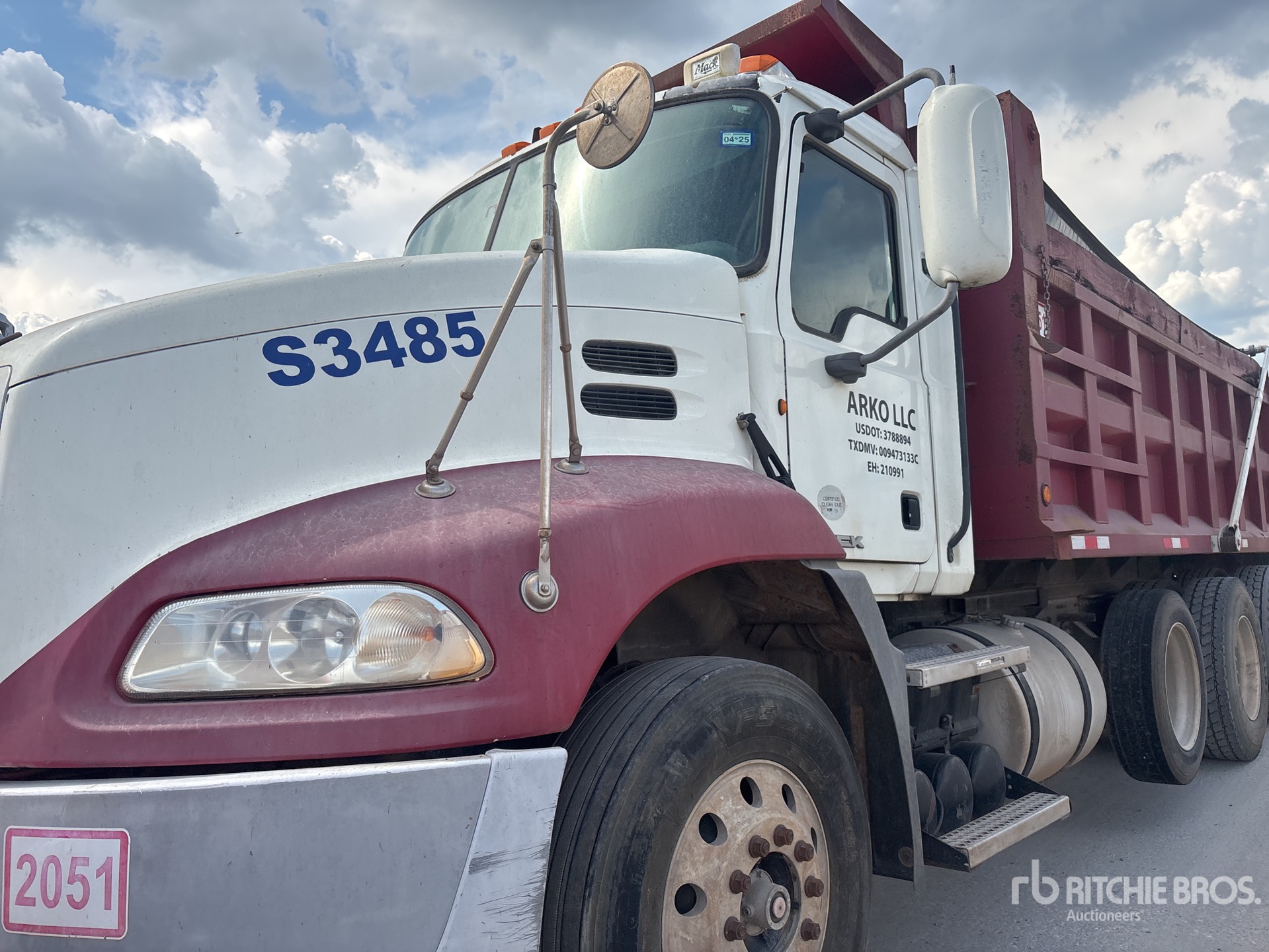 2011 Mack CXU613