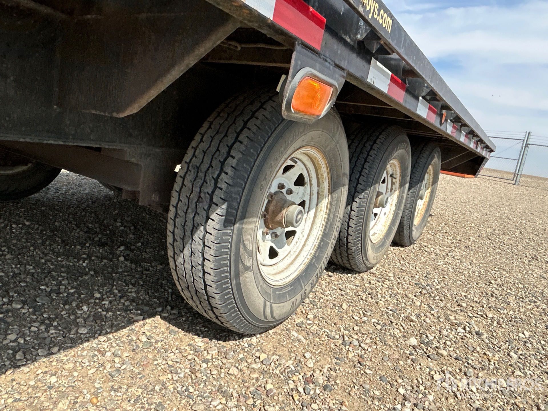 2008 Load Max 24 FT TRI/A