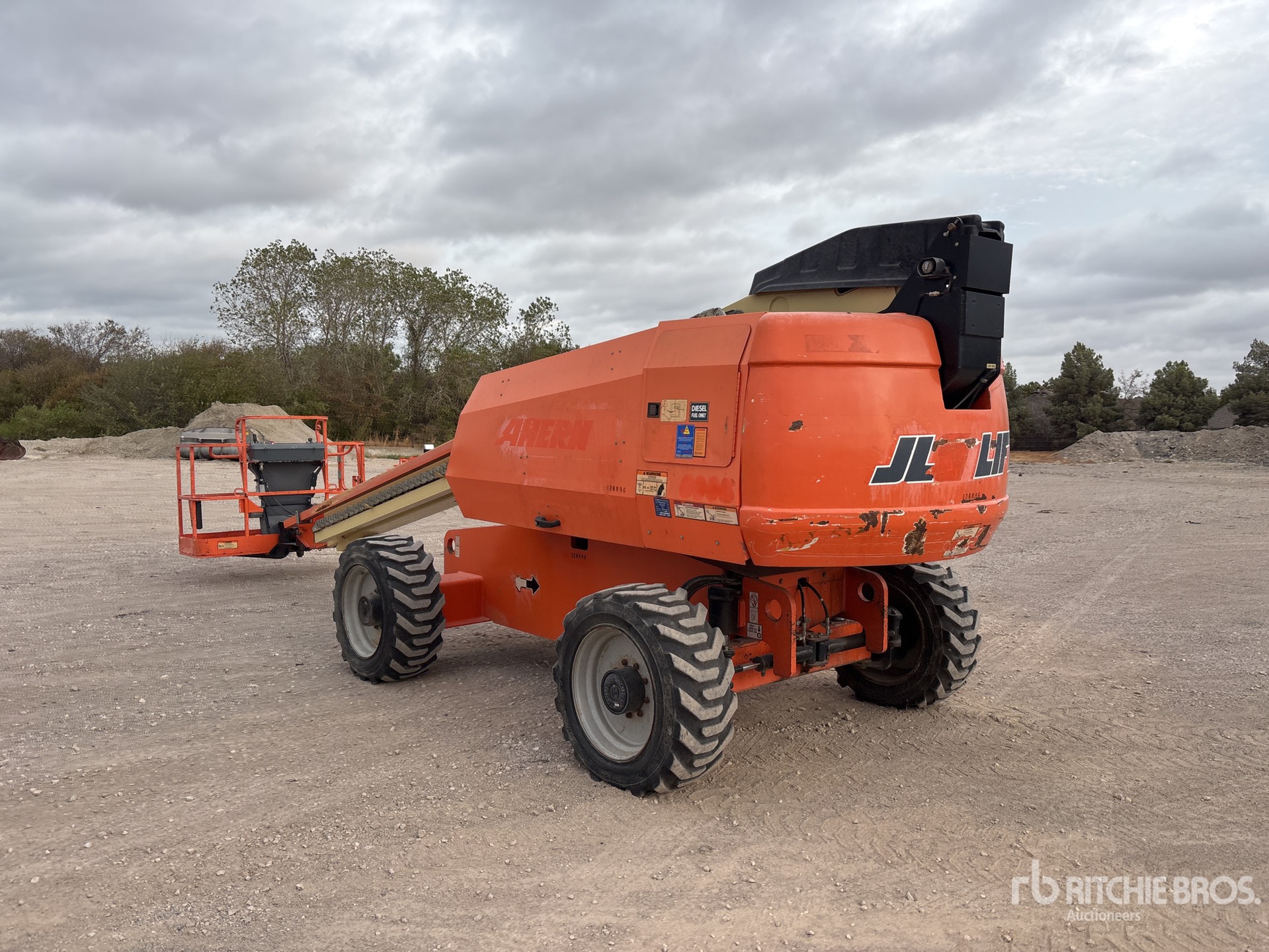 2012 JLG 600S