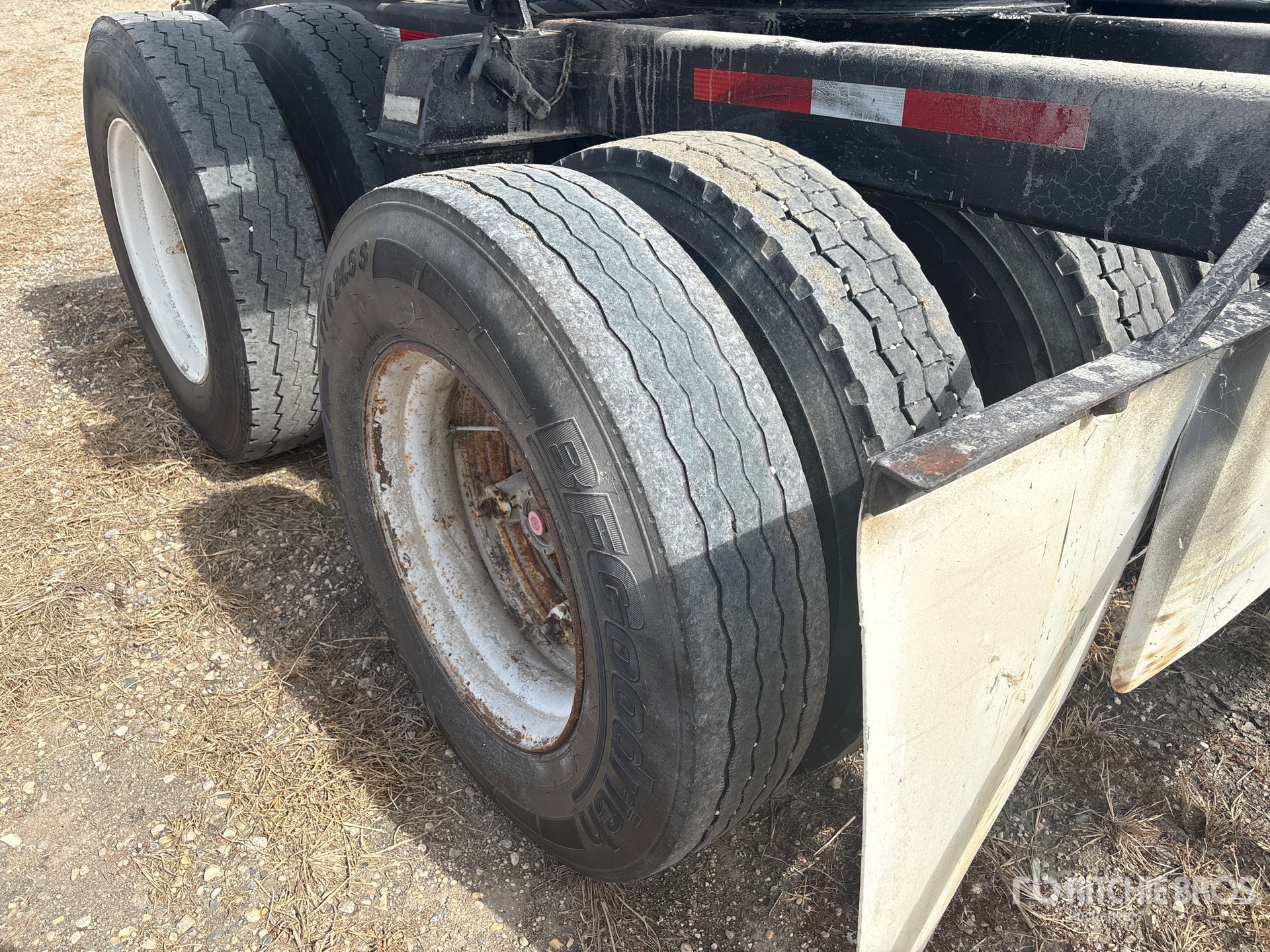 1997 Arrow Master 16-WHEEL