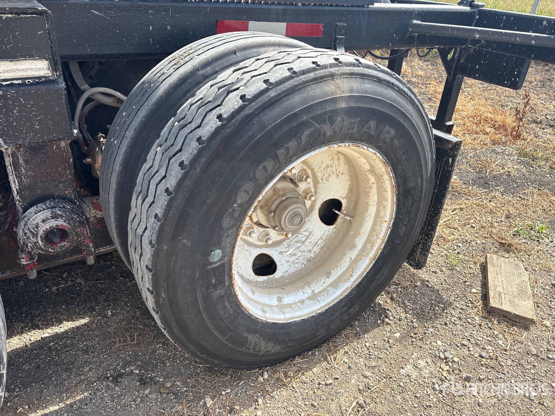 1995 Arrow Master 16-WHEEL