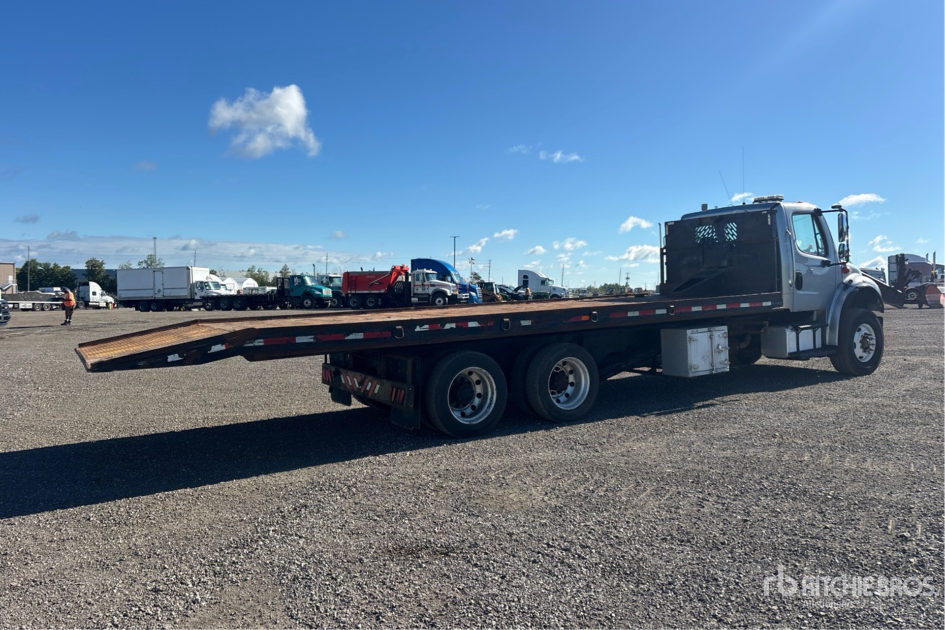 2013 Freightliner M2 106