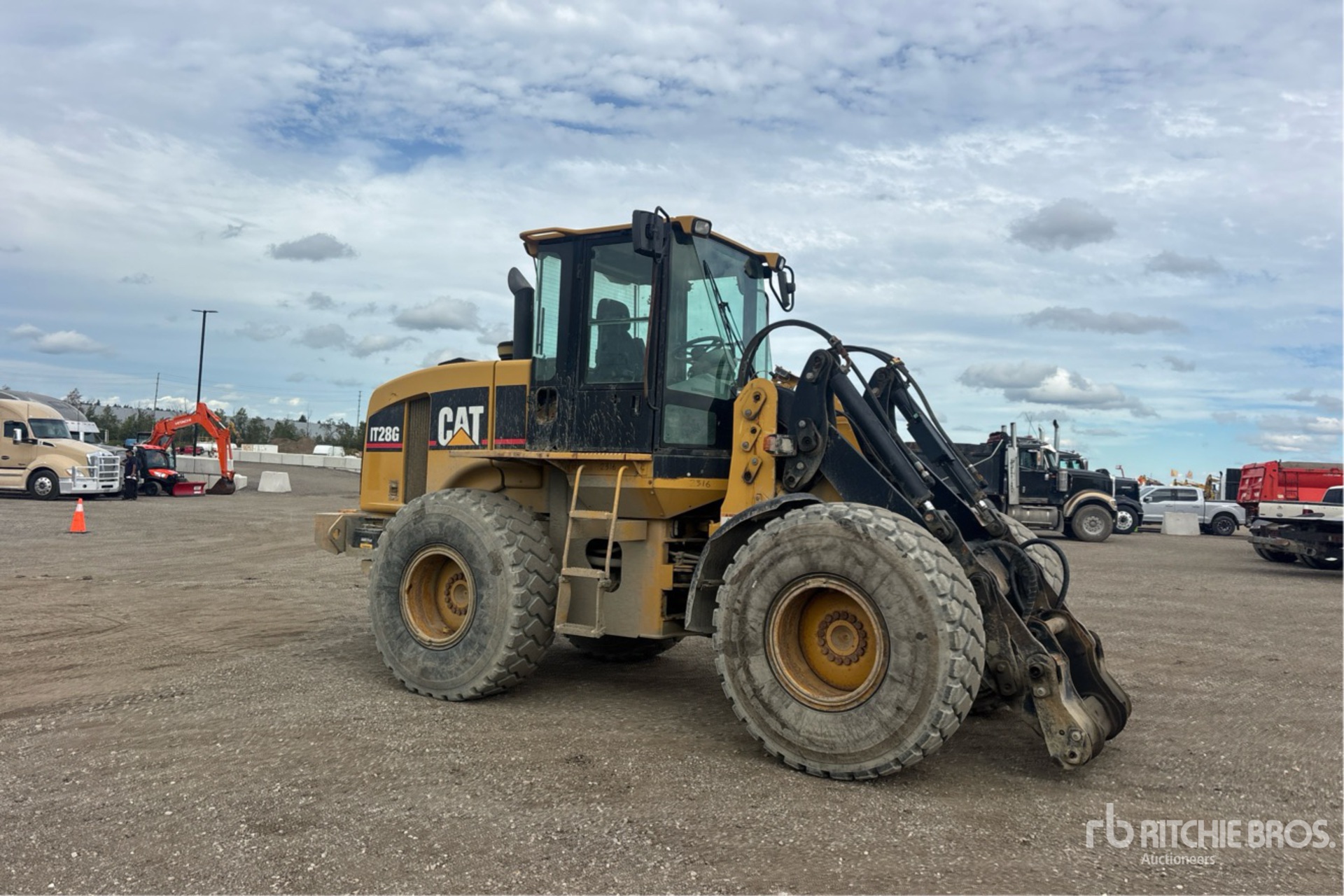 2004 Caterpillar IT28G