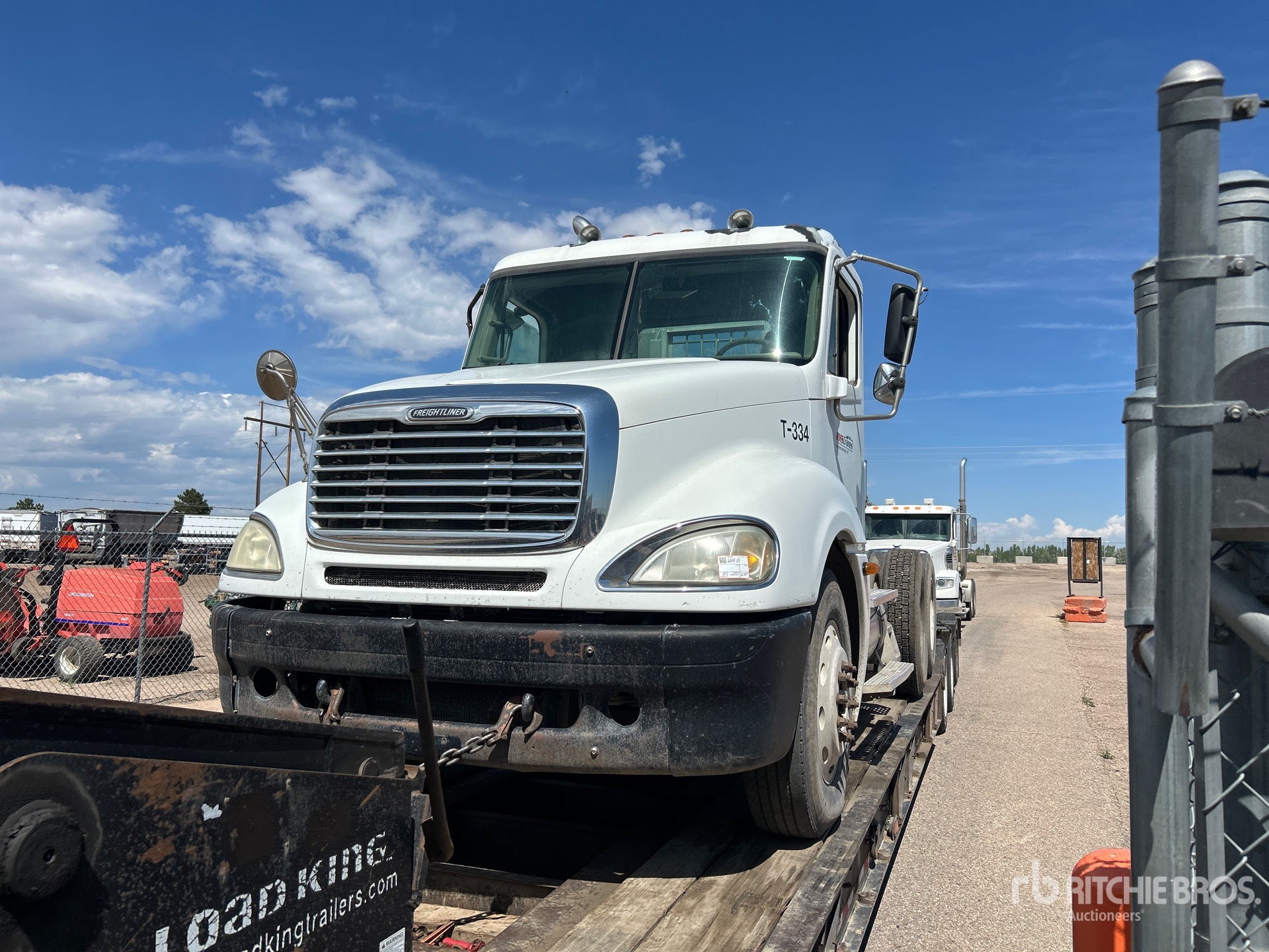 2005 Freightliner COLUMBIA 120