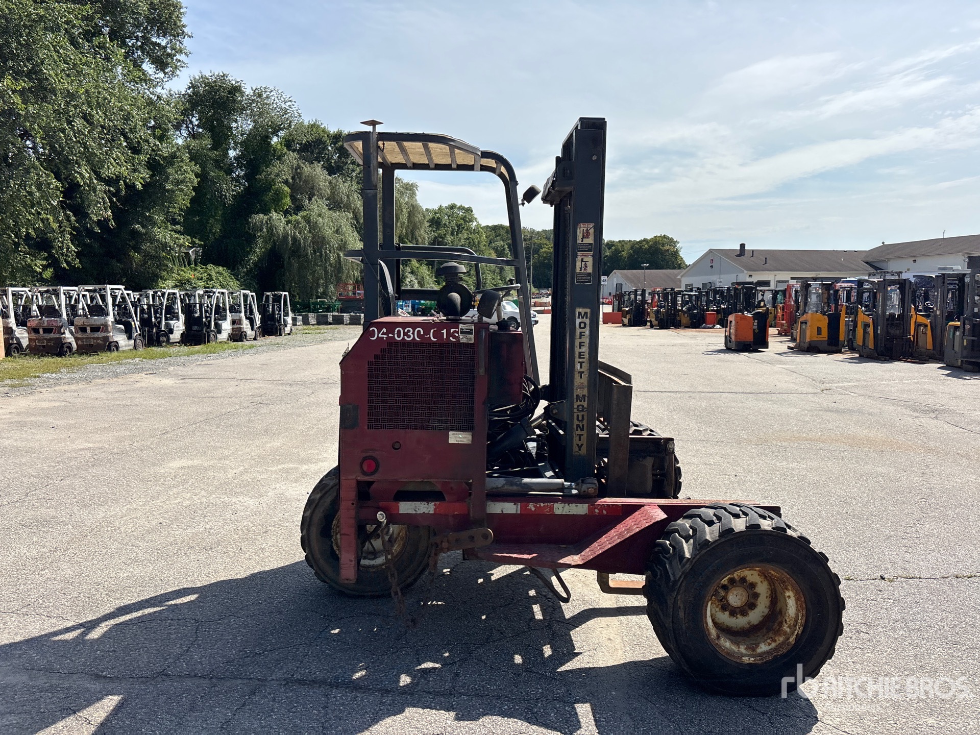 2003 Moffett M5000