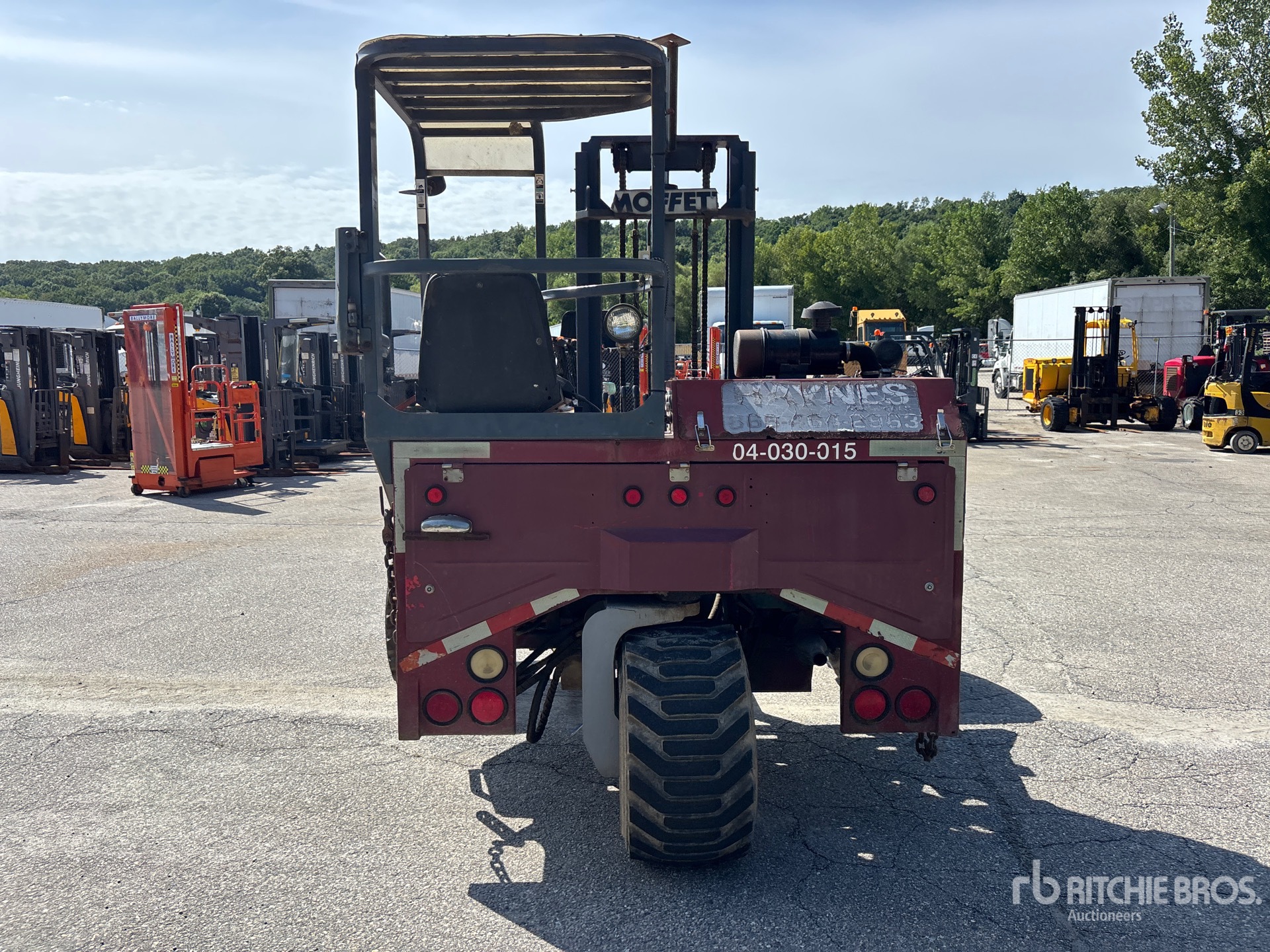 2003 Moffett M5000
