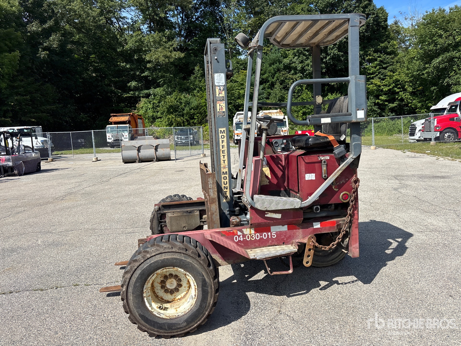 2003 Moffett M5000
