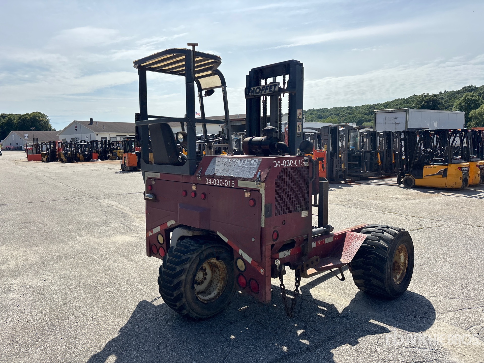 2003 Moffett M5000