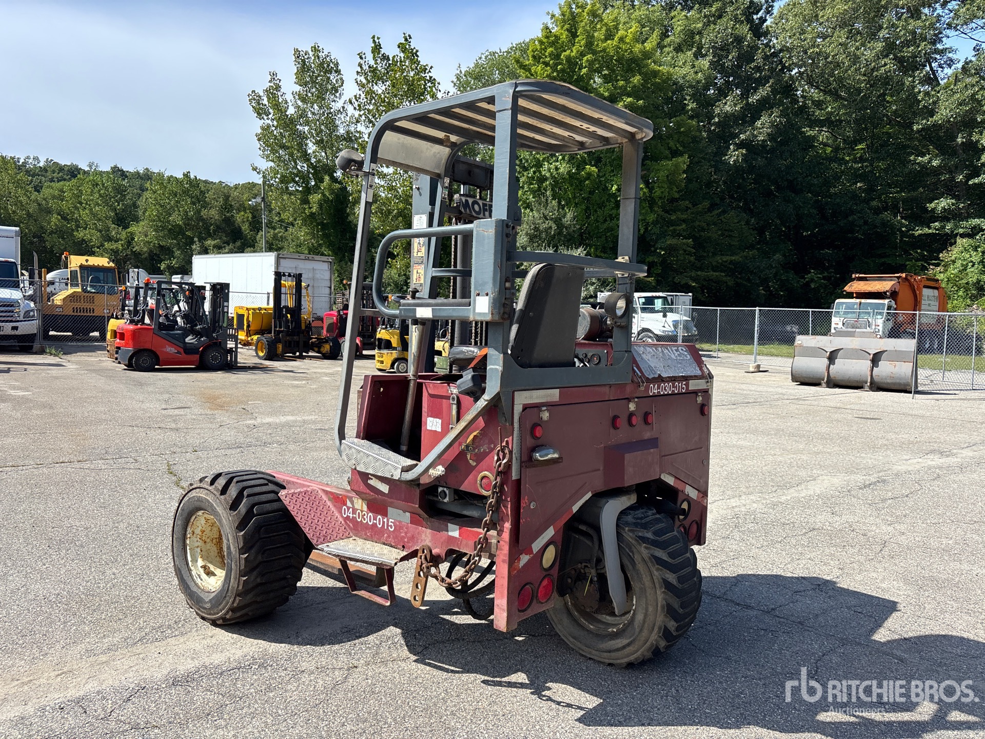 2003 Moffett M5000