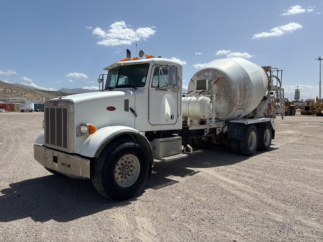 2004 Peterbilt 357 6x4 Mixer Truck 2004 Peterbilt 357 6x4 Mixer Truck