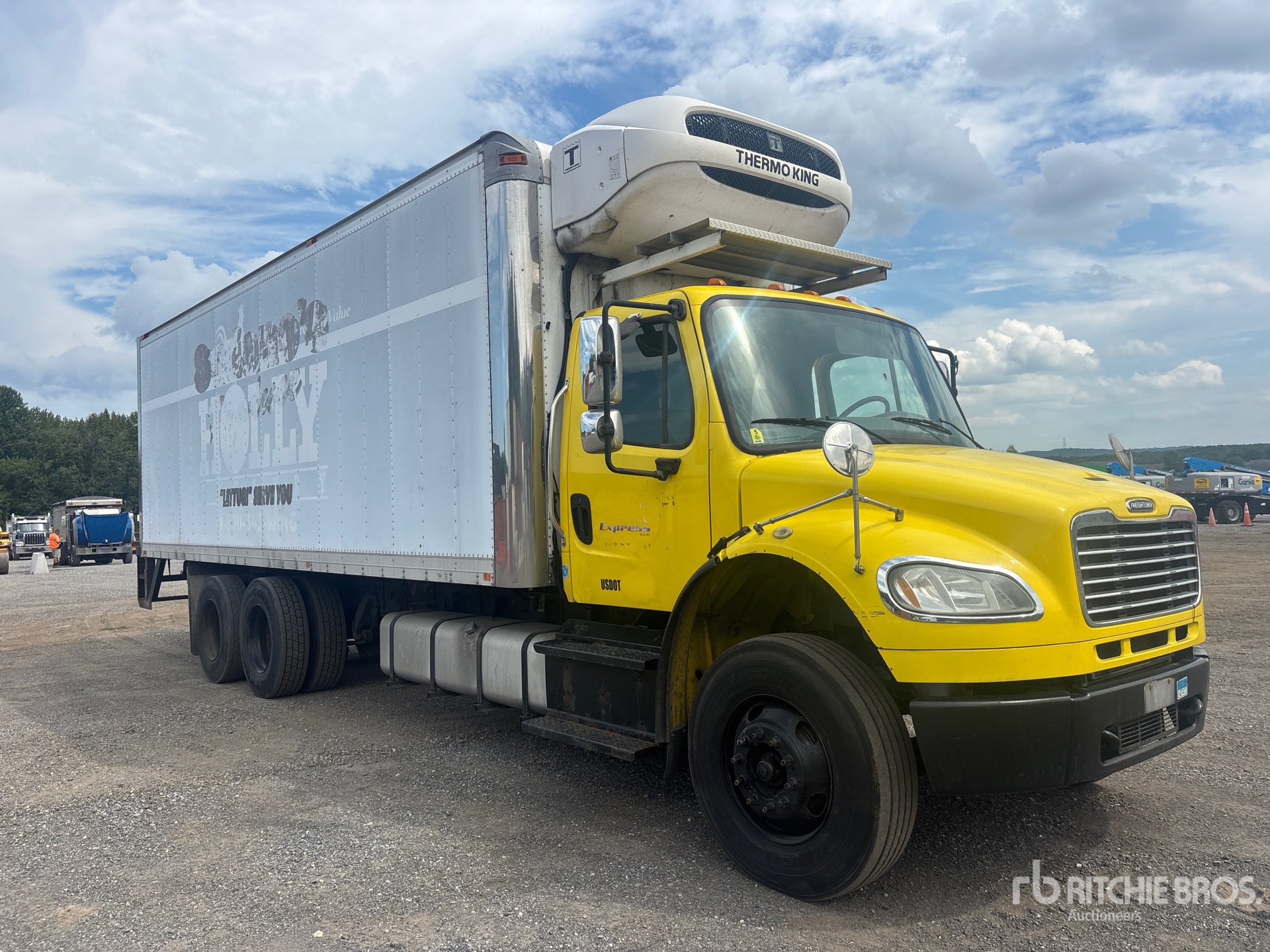 2014 Freightliner M2 106