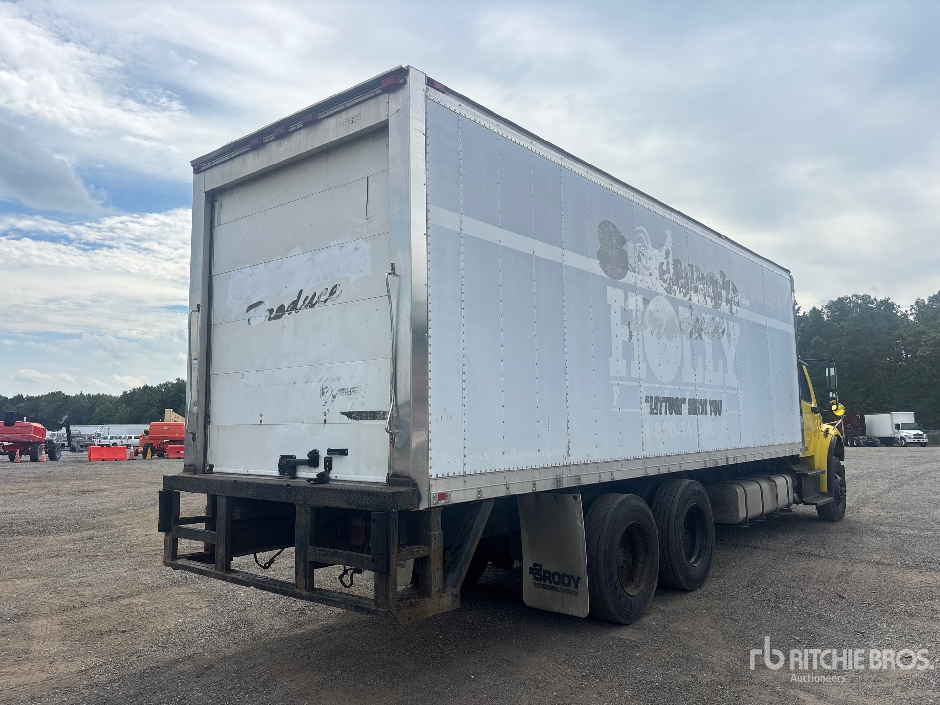 2014 Freightliner M2 106