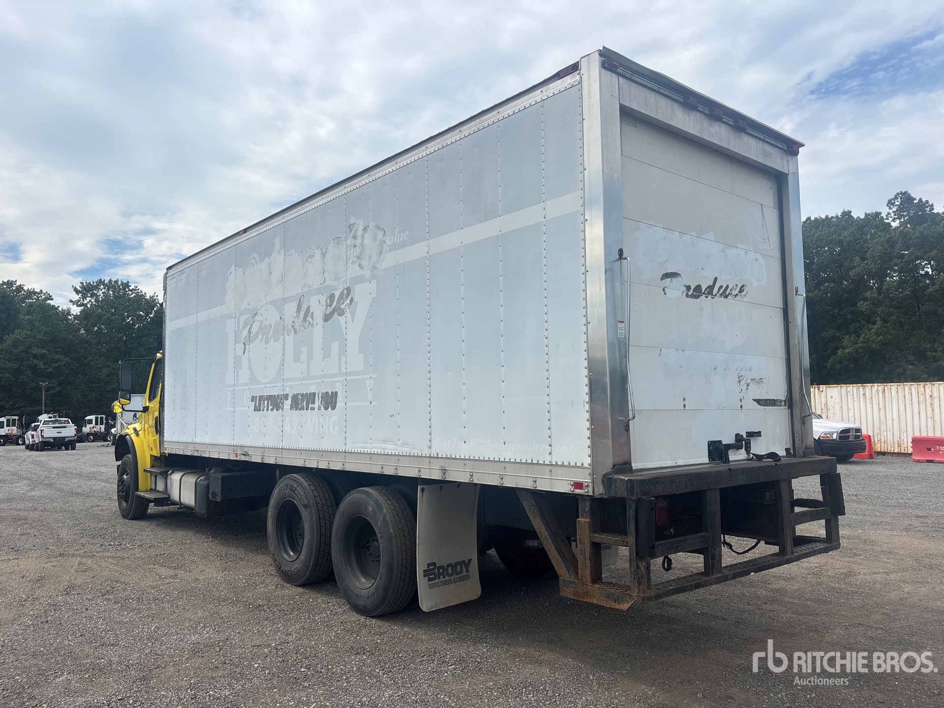 2014 Freightliner M2 106