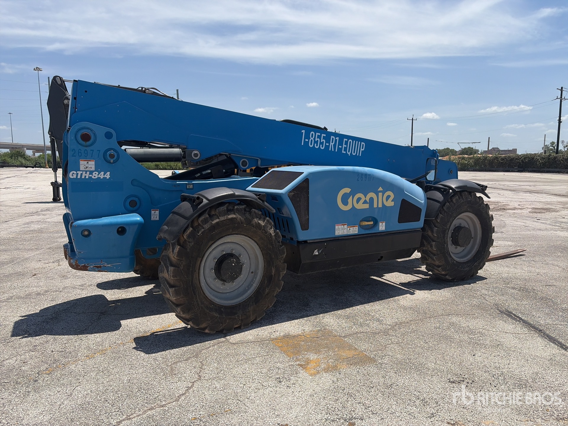 General Appearance with Picture, Right Rear Corner