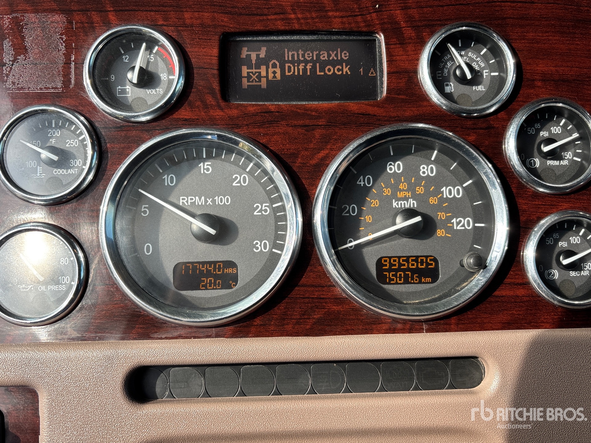 2014 Peterbilt 386