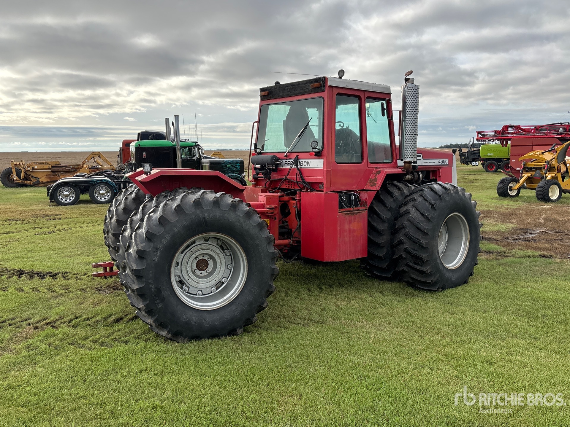 1983 Massey Ferguson 4900