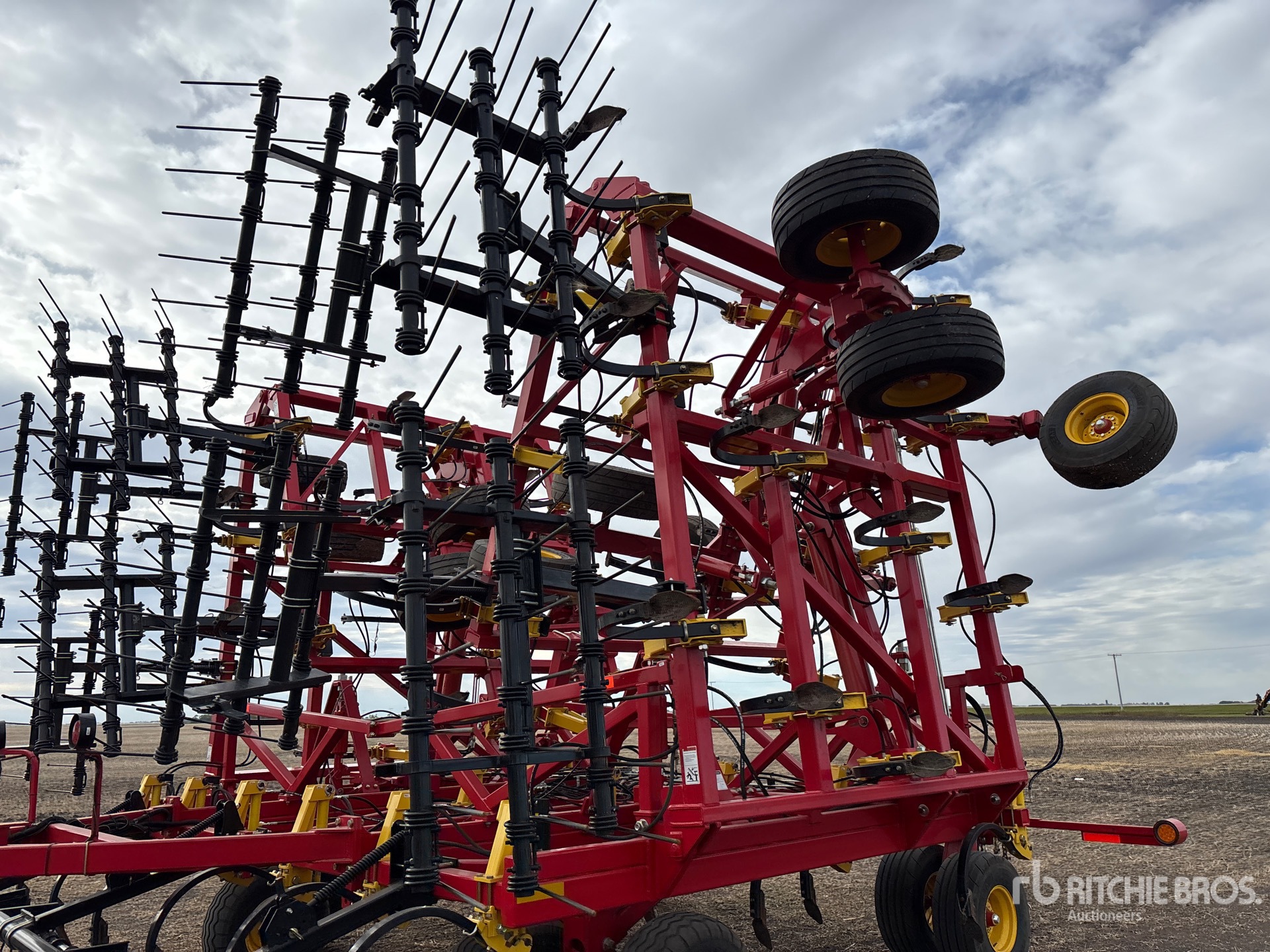 2024 Bourgault 9500