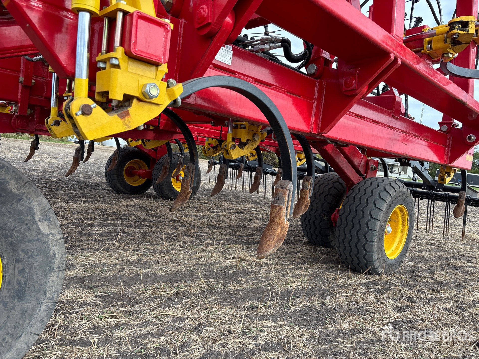 2024 Bourgault 9500
