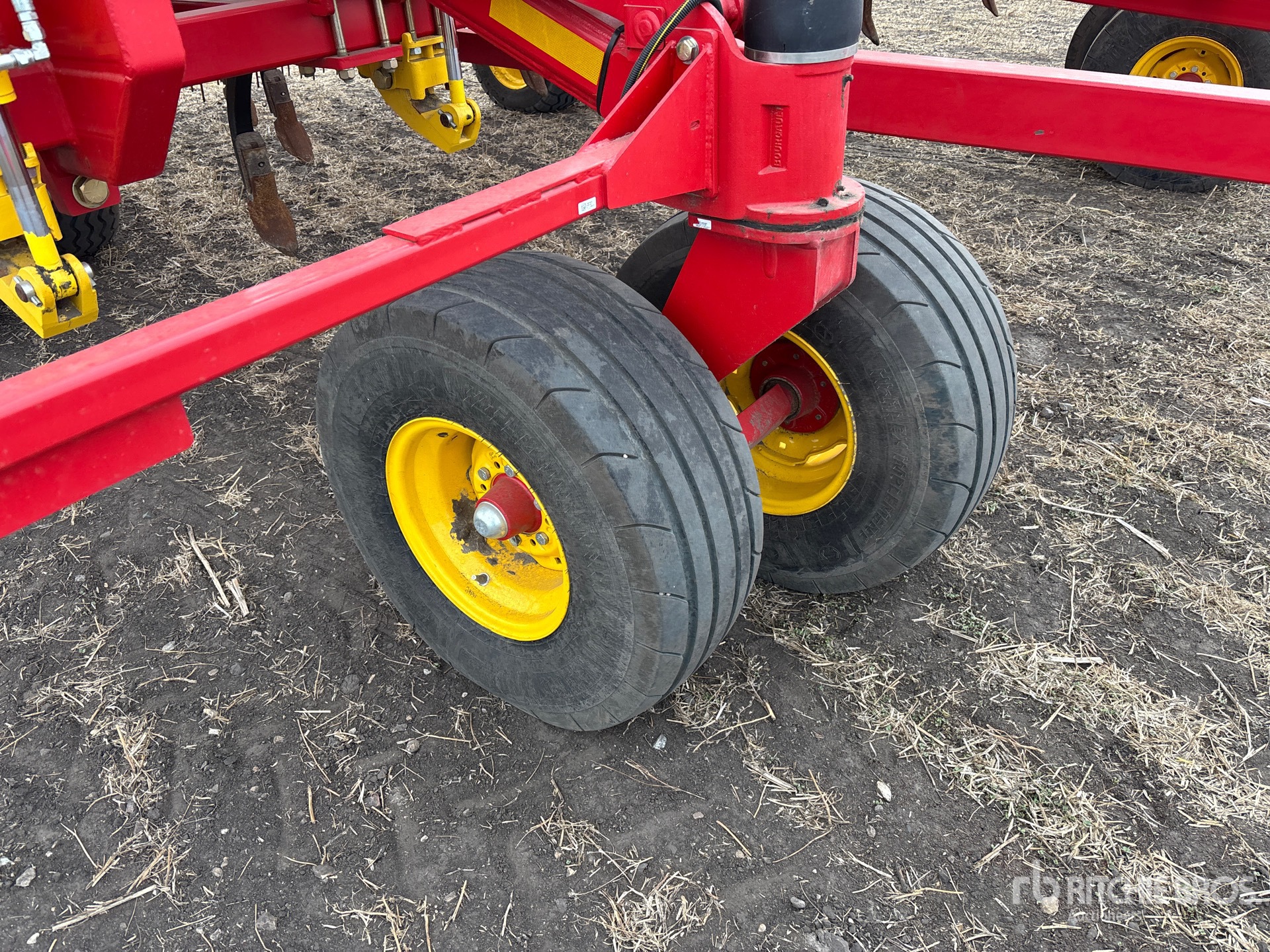 2024 Bourgault 9500