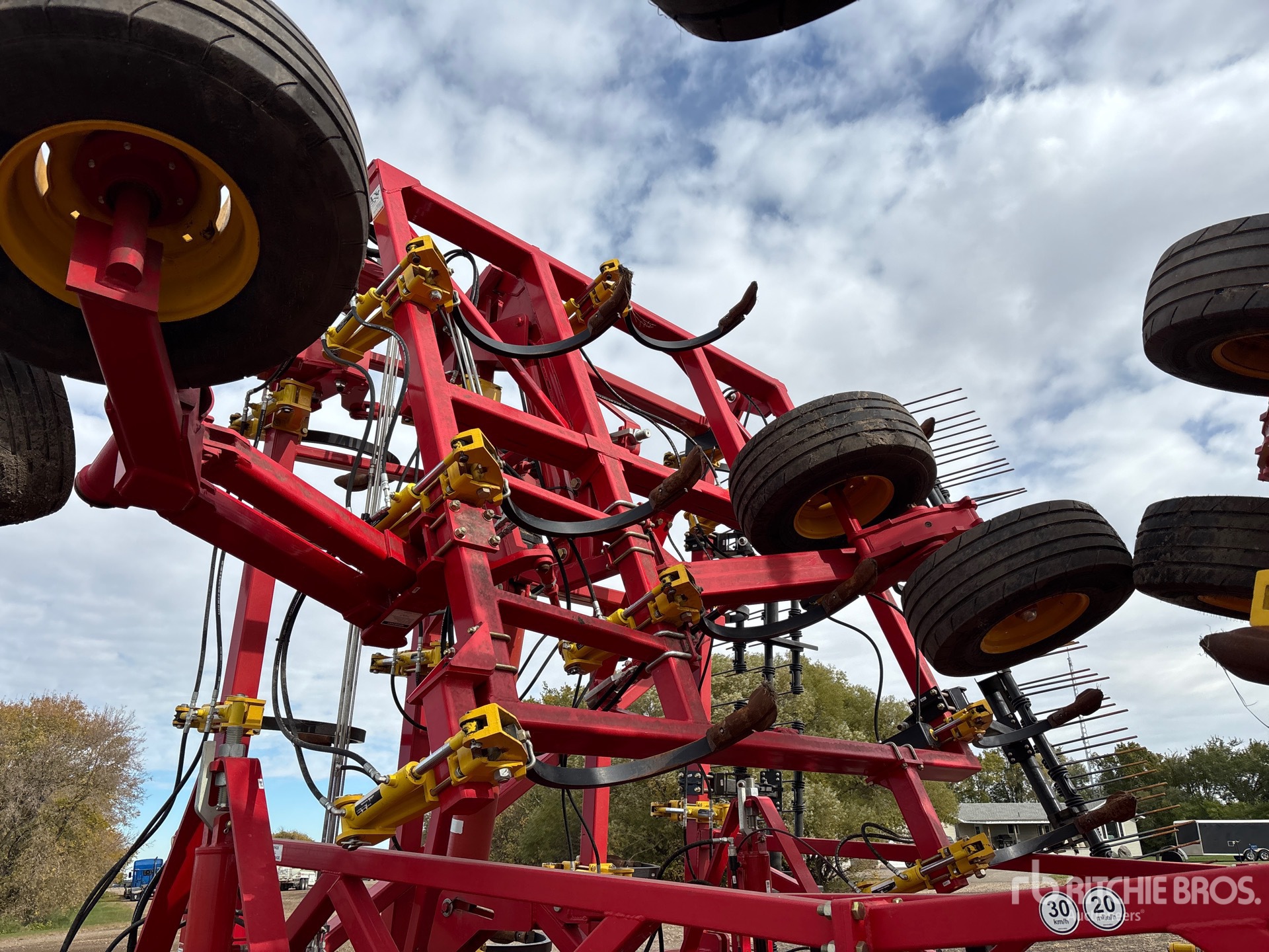 2024 Bourgault 9500
