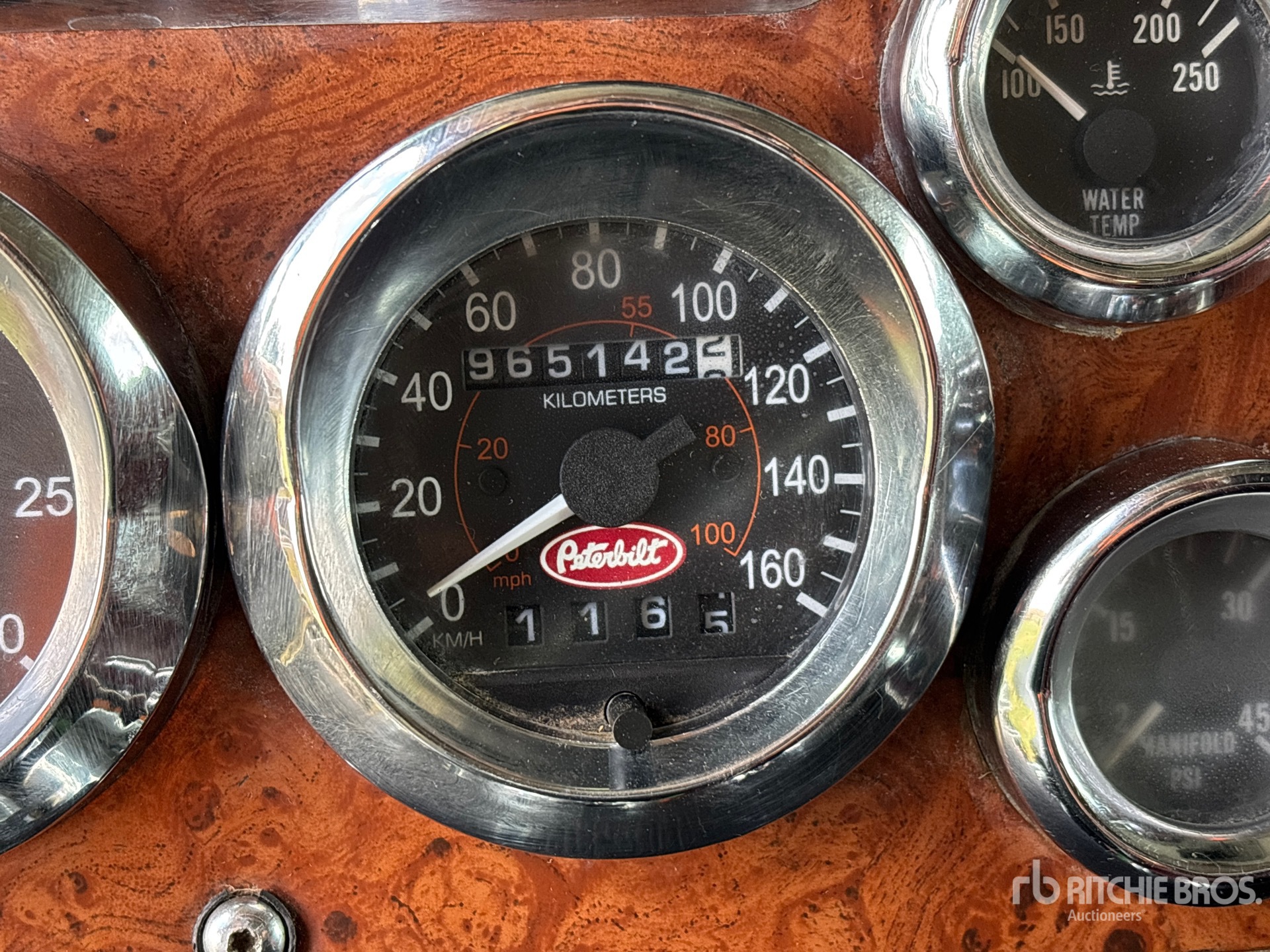 2003 Peterbilt 379