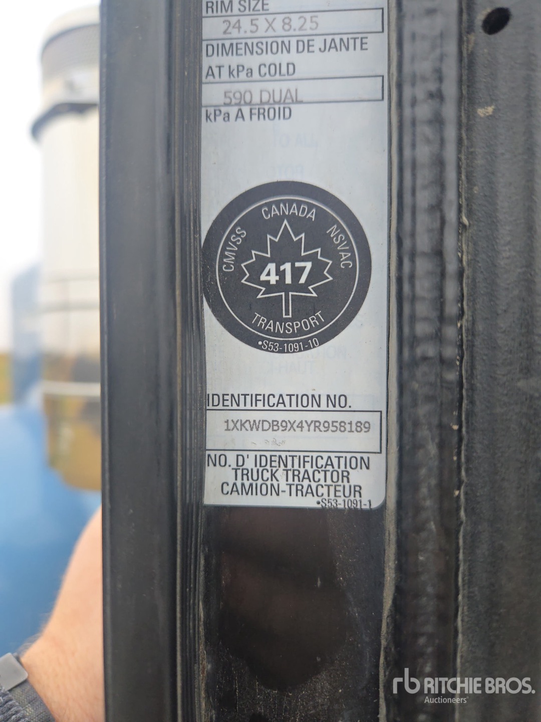 2000 Kenworth W900B