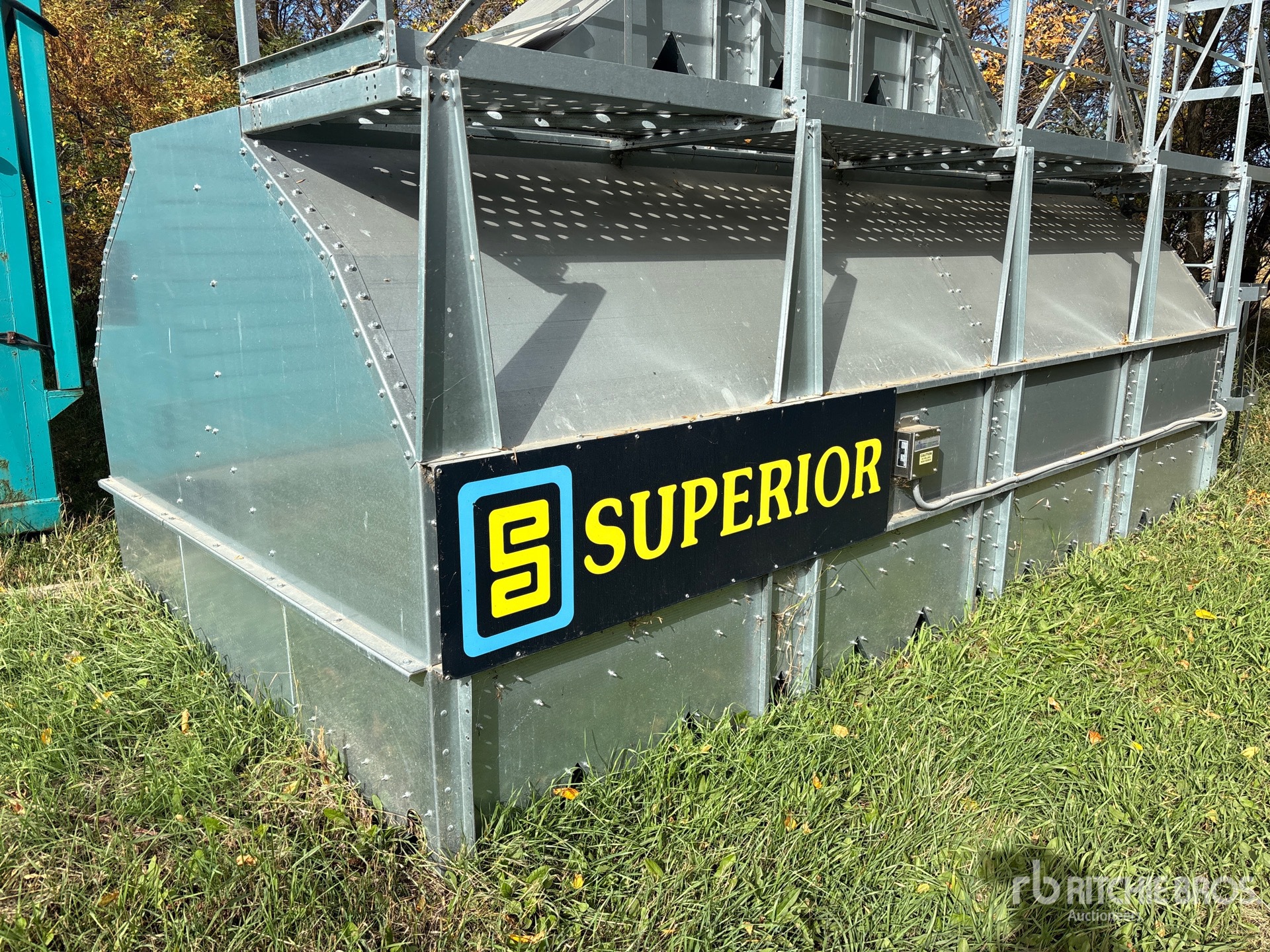 Superior 1610