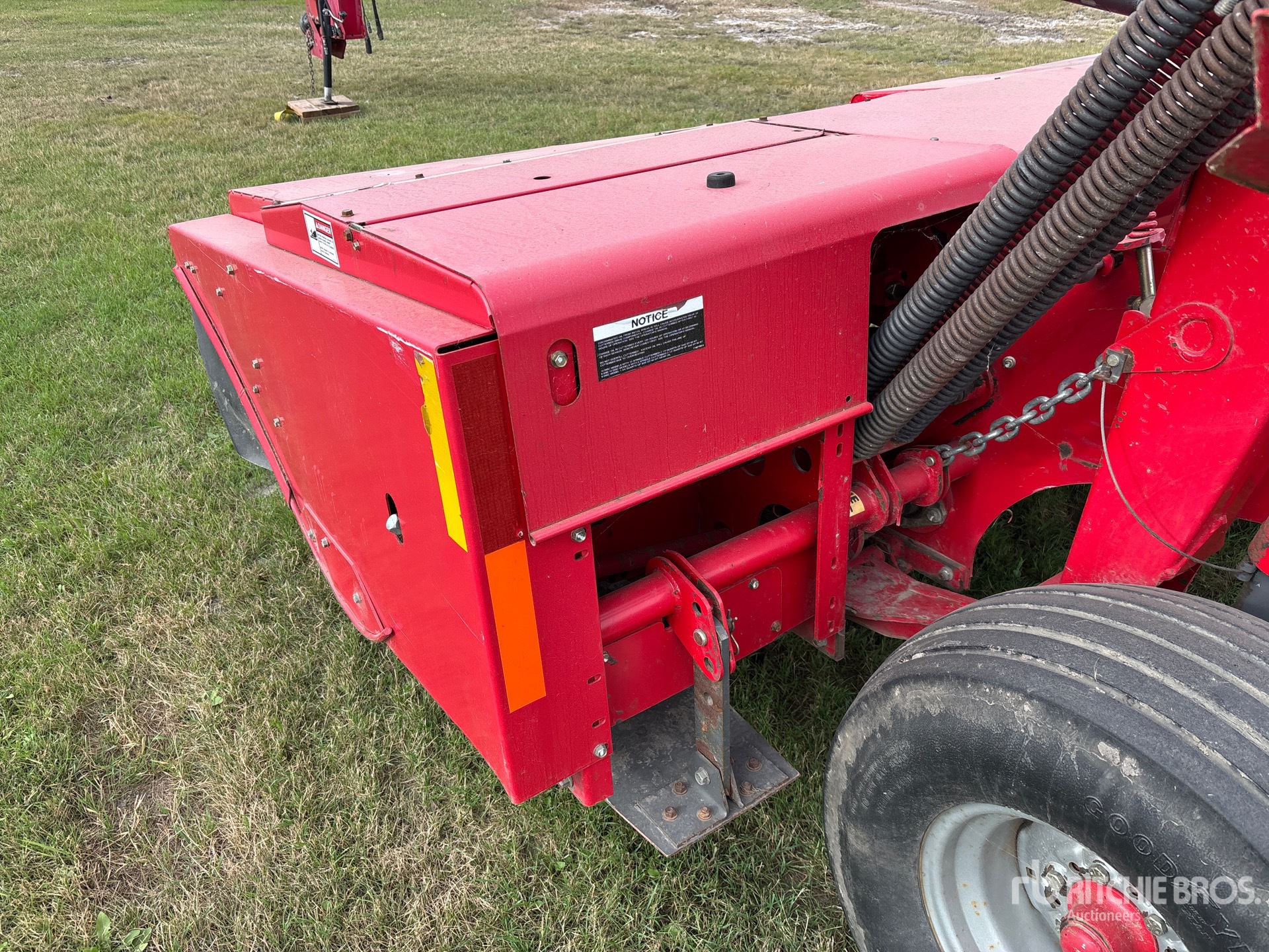 Massey Ferguson 1375