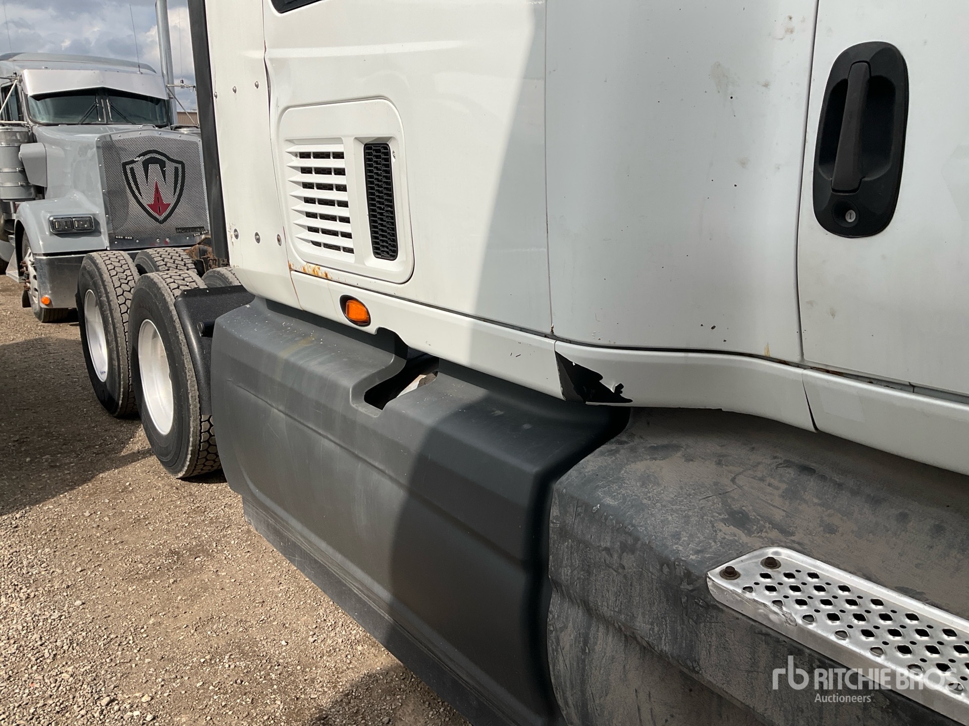 2018 International LT625
