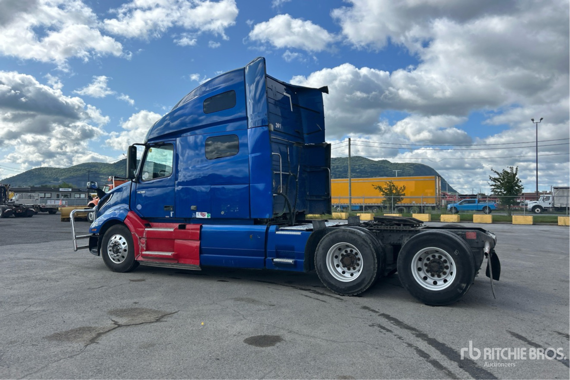 2019 Volvo VNL