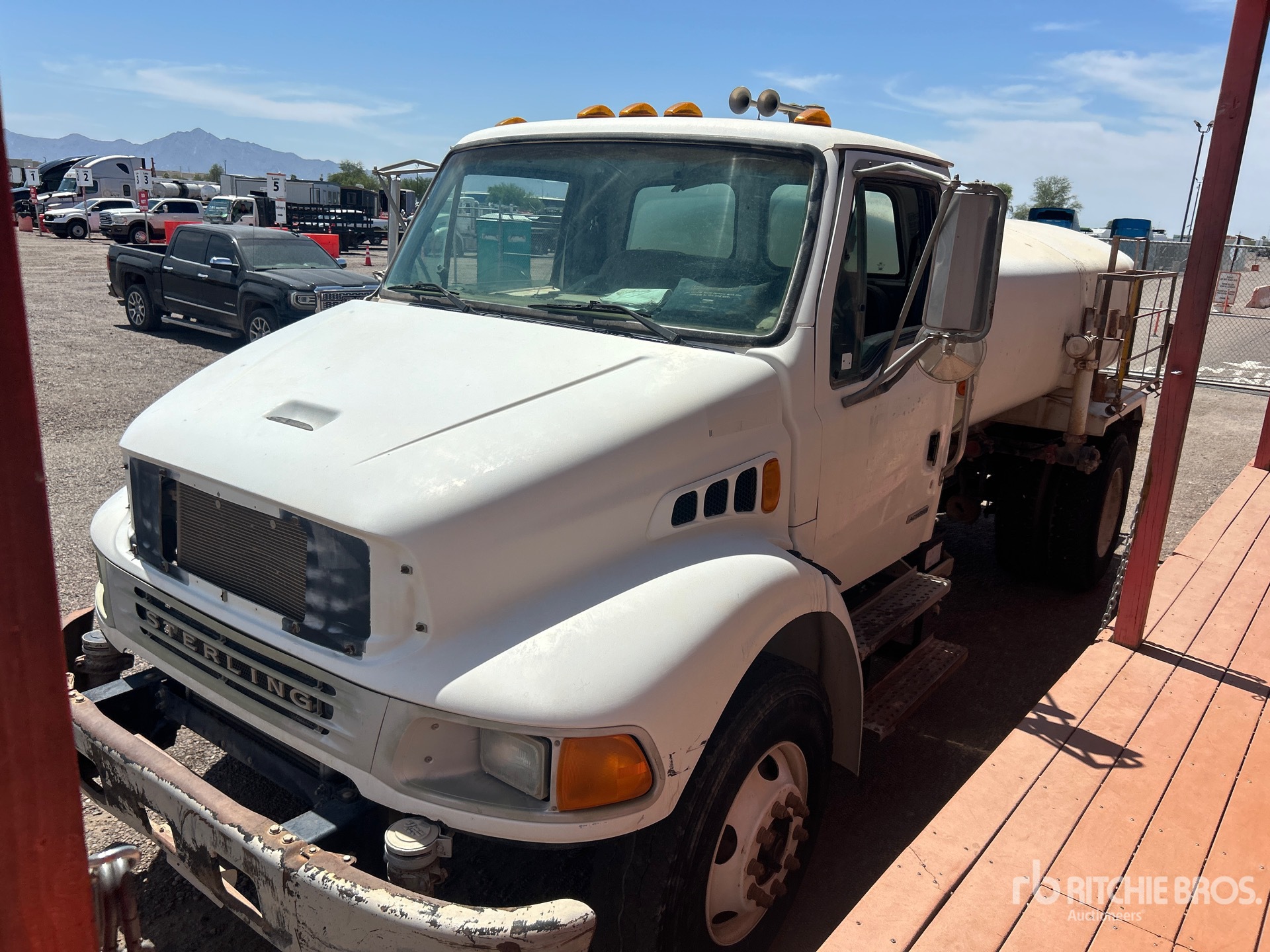 2002 Sterling M7500