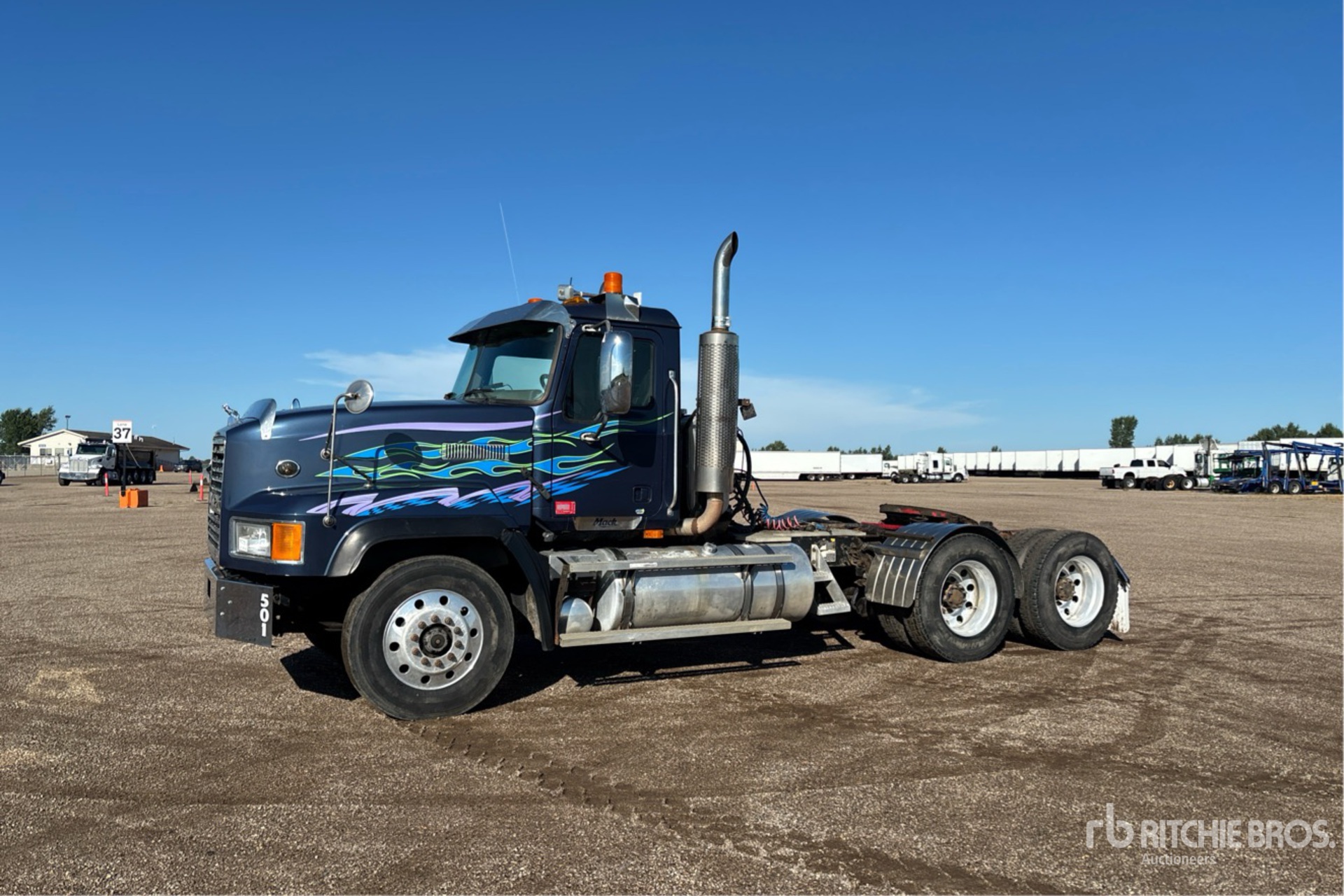 Photo of 2007 Mack CL733