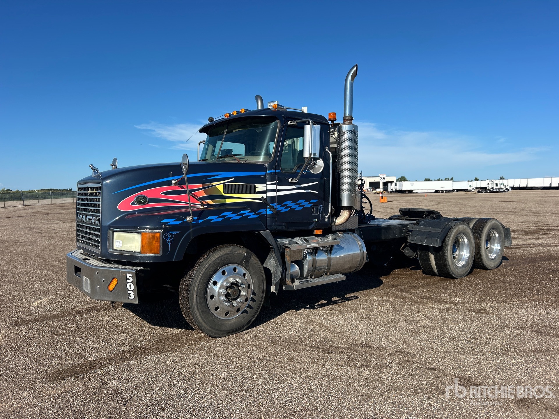 Photo of 2007 Mack CL733