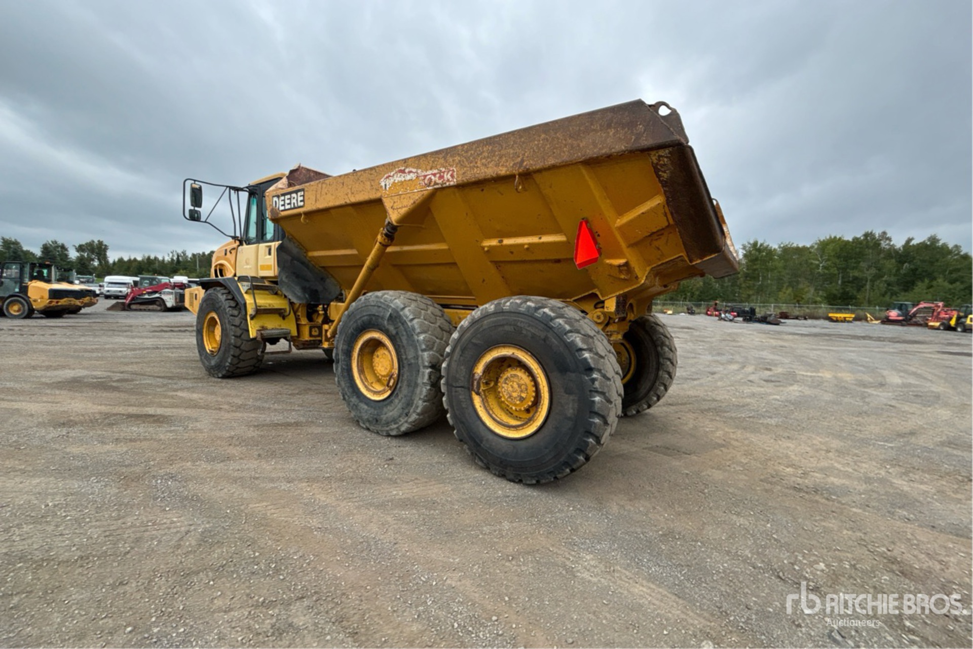 2005 John Deere 300D