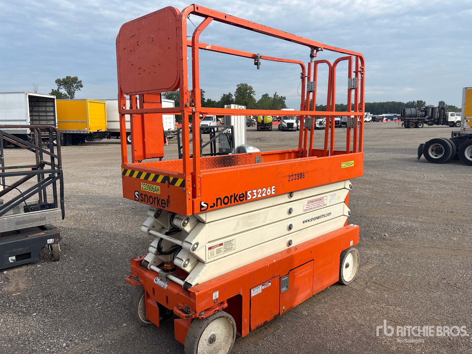 2019 Snorkel S3226E