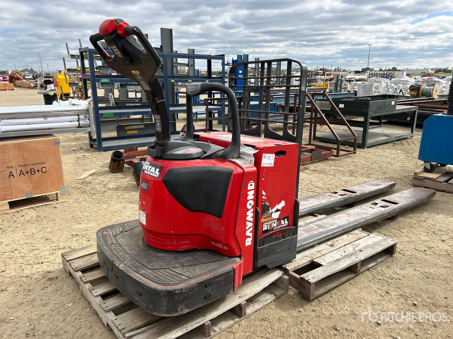 2015 Raymond 8410